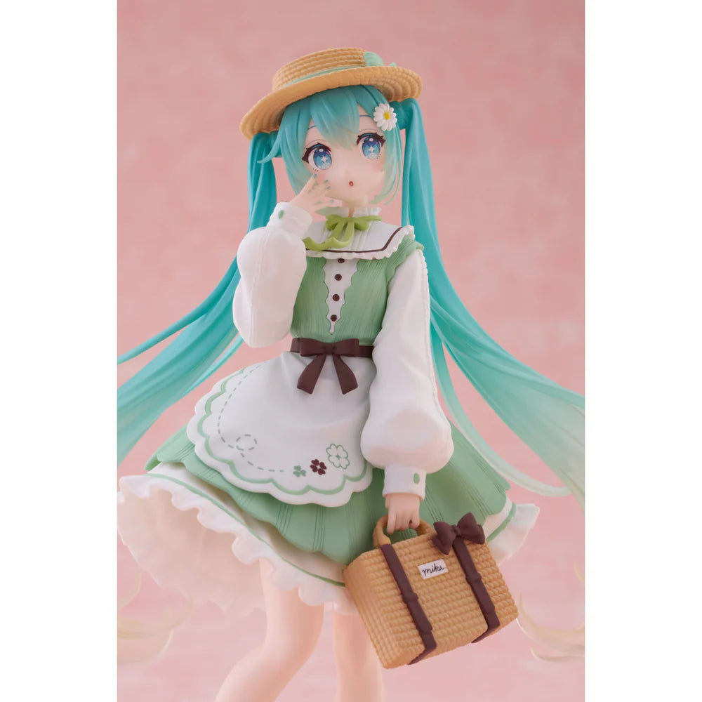Pre-Order Hatsune Miku Figure - Fashion (Country Ver.)