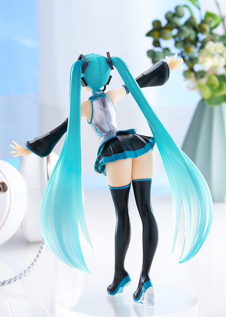 POP UP PARADE Hatsune Miku: Translucent Color Ver. (Character Vocal Series 01: Hatsune Miku)