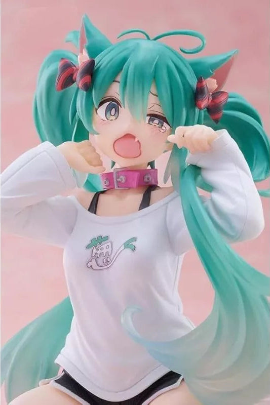 Pre-Order Hatsune Miku Cat Ear Pajamas Action Figure