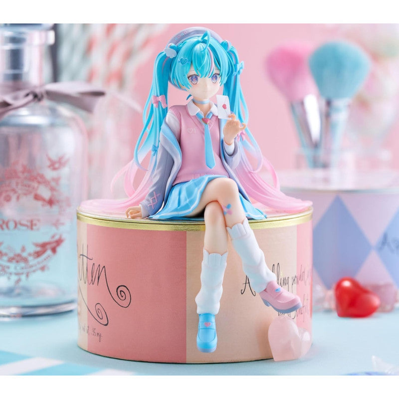 Hatsune Miku Blazer in Love Navy Ver. Vocaloid Noddle Stopper Figure