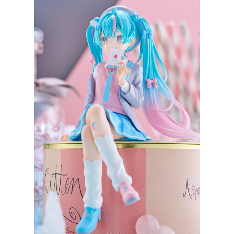 Hatsune Miku Blazer in Love Navy Ver. Vocaloid Noddle Stopper Figure